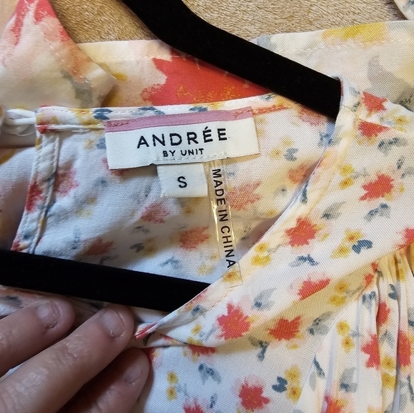 Andree by Unit Floral print long sleeve top Size Small - Picture 6 of 7